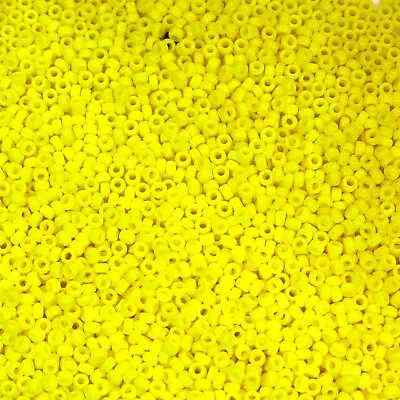 8.2g Rocailles Miyuki Seed Beads - 15/0 - Opaque Yellow (404) S0371 • £4.89