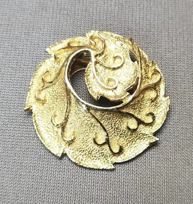 Vintage Filigree Spiral Leaf Round Gold-tone Shawl Scarf Dress Clip Slide 1.75  • $16.50