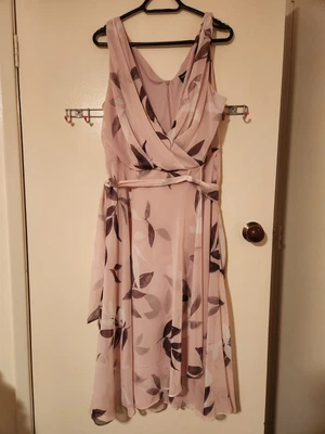 $140 • Buy Frank  Lyman Dress Pale Pink