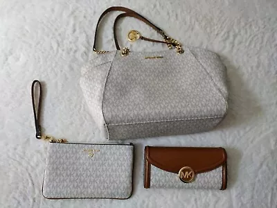 3 Pc. Set MICHAEL KORS PURSE WRISTLET WALLET  • $99