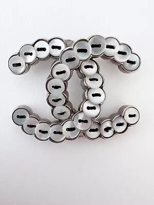 $735 • Buy Authentic Chanel Vintage Cc Logo Brooch Pin Mother Of Pearl Made In France