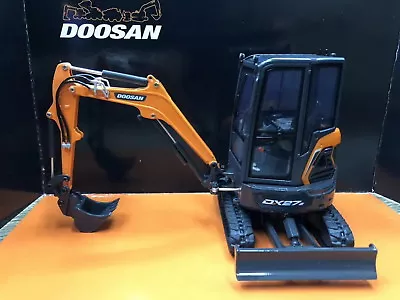 Universal Hobbies 1/25 DOOSAN DX27Z Compact Excavator Diecast Model UH8141 • $53.84