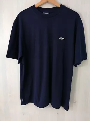 Men's UMBRO Sports Navy Short Sleeve T-Shirt Mens L • £7.49