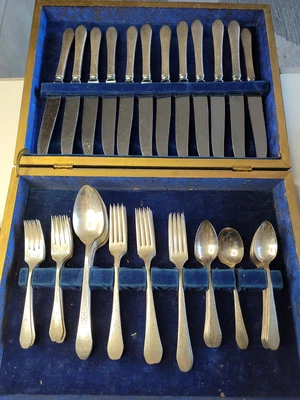 $100.47 • Buy 56 Piece Oneida Community Plate Silverware Set Serving Spoons With Tarnish Box