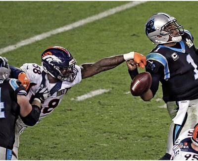 $9.99 • Buy Von Miller Denver Broncos Unsigned Super Bowl 50 Strip Sack Photograph