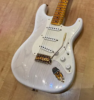 $4360 • Buy Fender Custom Shop 1958 Journeyman Relic Stratocaster With Gold Hardware Blonde