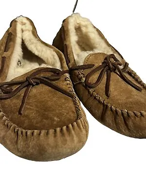 UGG Women's Dakota Slippers House Shoes Chestnut Suede Moccasin Cozy Warm • $19