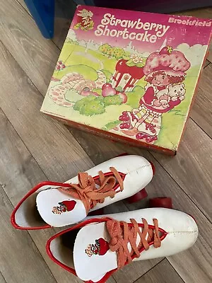 Vintage Strawberry Shortcake Roller Skates!! Kids! Size 3 EUC • $0.99