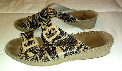 La Plume ITALY  Women's  Leather Reptile Slip-On Sandals  39 EUR   US 8 1/2 - 9  • $24.99