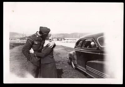 DEEP KISS LOVER WWII ARMY MAN & FACELESS BLOND WOMAN ~ 1940s VINTAGE PHOTO • $9.99