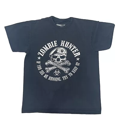 Retro Zombie Hunter Skull Crossbones Mens T-shirt Large Black Tee Gift Horror • £28