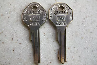 Lot Of 2 Vintage GM General Motors Briggs & Stratton Car Keys Knock Outs USA • $14.99