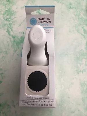 BOXED Brand New Martha Stewart 1” Inch Scalloped Round Circle Card Craft Punch • £29.99