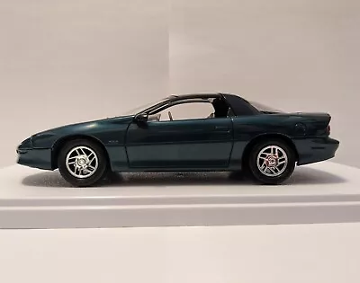 1995 Chevrolet Camaro Z28 1:18 Scale Diorama Model Collector Car (Mystic Teal) • $19.99