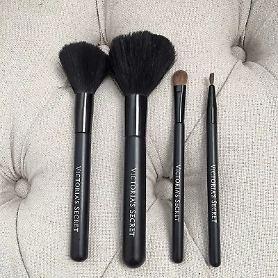 New VS Victoria’s Secret Face Brush Set Makeup 4 Pieces Power Blush Shadow Liner • $12.99