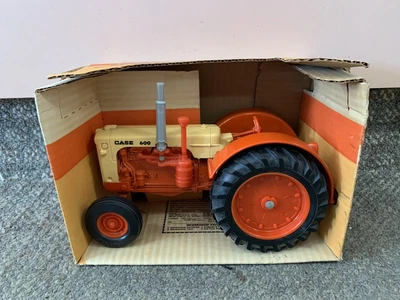 $44.99 • Buy * Vintage Ertl 1986 Case 600 Tractor In Box *st