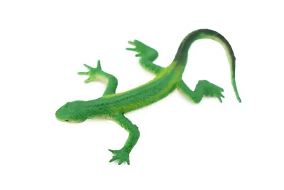 Green Lizard Rubber Reptile Toy Realistic Figurine Model 2.5  F6069 B380 • $3.89