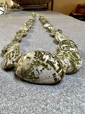 Vintage Hawaiian Abalone Shell Lei Necklace 19” • $49