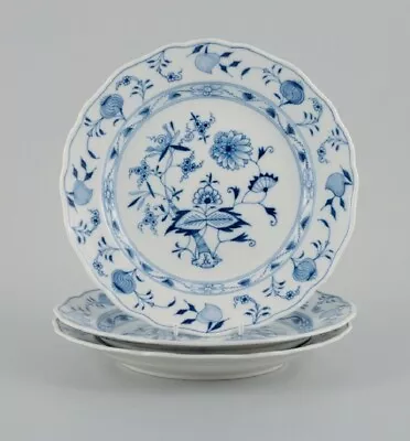 Meissen A Set Of Three Blue Onion Dinner Plates. Approx. 1900. • $340