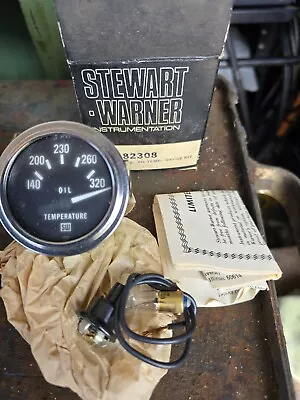 Classic Stewart Warner Oil Temperature Gauge 82308 • $40