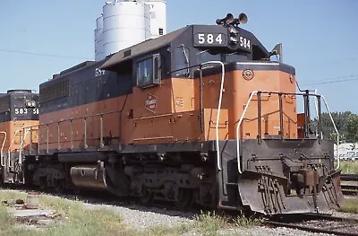 PB: Original Slide MILW Milwaukee Road SDL39 #584 Montevideo MN 1972 • $3.79