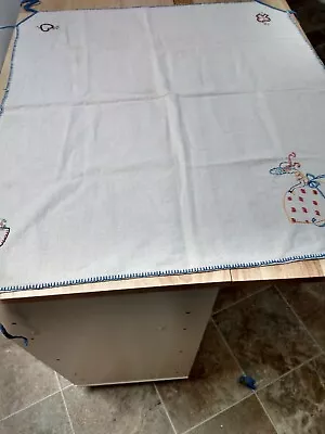 Vintage Hand-Embroidered Card/Poker/ Bridge Table Cloth With Ties 27x27 • $15