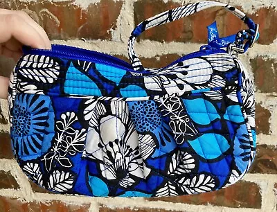 Vera Bradley Women's Blue Floral Zipper Adjustable Strap Quilted Crossbody Bag • $5.99