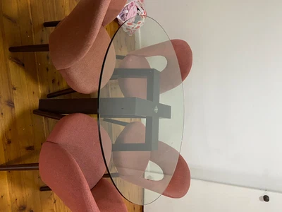 $200 • Buy 4 Seater Round Dining Table With Glass