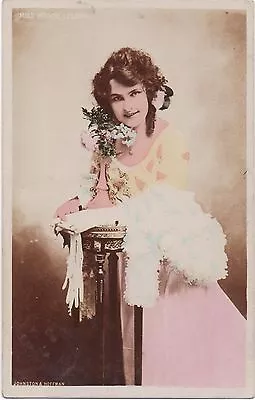 POSTCARD  ACTRESSES  Madge Lessing • £1.60