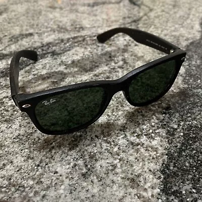 Ray-Ban RB2132 Men's Sunglasses Wayfarer 622 55 018 Used • $25