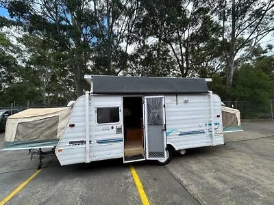 Jayco Freedom Expanda Caravan 2004 Model • $5100