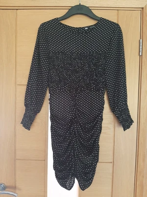 £5 • Buy Zara Polka Dot Dress Size M Black And White