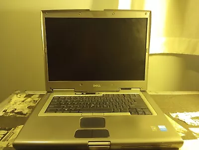 Dell Latitude D800 15.4  Laptop Pentium  • $56