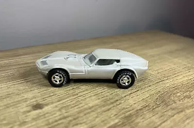 Johnny Lightning Classic Customs - 1965 Chevy Corvette Mako Shark Limited Ed • $8.99