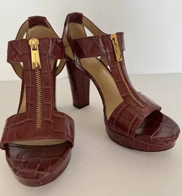 Michael Kors Berkeley Platform T Strap Zip Front Sandal • $30