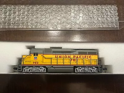 Atlas/Kato N Scale Union Pacific EMD GP30 4728 Road #702 • $64