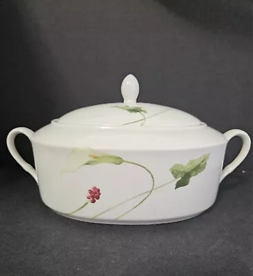 Mikasa Optima Classic Calla Lily 2 Quart  Covered Casserole Dish HTF RARE UNUSED • $289.95