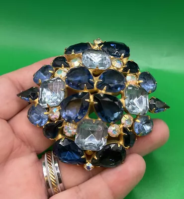 Vintage Gold Tone Massive Two Tone Blue Rhinestone Brooch Pin • $42.49