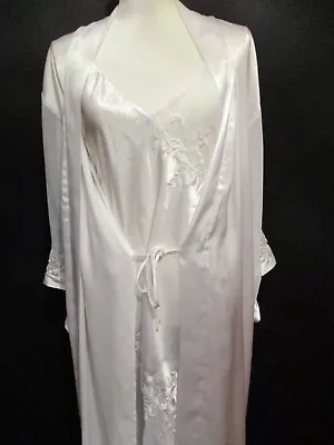 $50 • Buy Vintage Val Mode White Lace Satin Long Night Gown & Matching Robe Sz L
