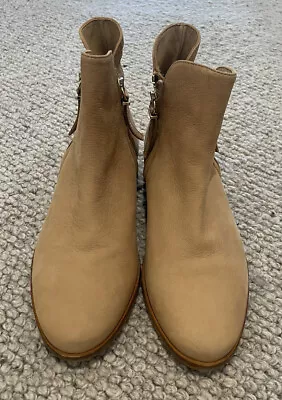 Country Road Sandstone Flat Boot Size 38 • $100