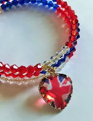 £2.99 • Buy Union Jack Glass Charm On Beaded Memory Wire Bracelet