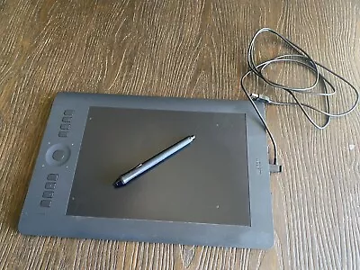 Wacom Intuos Pro Medium Drawing Tablet PTH-651 W/Pen & USB Cable Black • $50