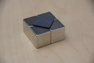 £15.95 • Buy 1 Pcs.Pyrolytic Graphite For Magnetic Levitation,30mmx30mmx1.0mm With Case