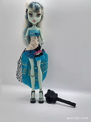 Monster High Doll - Frankie Stein - Missing Right Forearm & Hand • $19.99