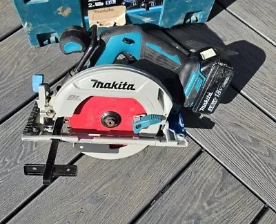 Makita DHS680 18v Brushless 165mm Cordless Circular Saw + 5.0ah Battery Charger  • £97