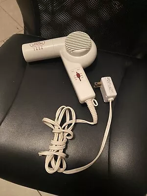 VTG Vidal Sassoon Professional 1600 Watt Mid-Size Hair Dryer Model VS-524 • $15