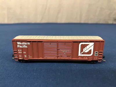 Roundhouse N Scale Western Pacific 50' FMC Door Box Car W/ MT Couplers NO CASE T • $14.99