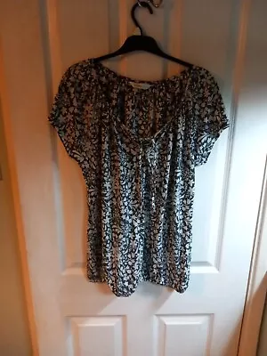 Vanilla Sands Womens Floral Blouse Size 14 • £4.99