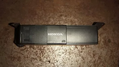 HONDA CRV MK2 2.0 I-VTEC EXEC AUTO 01/06 CD CHANGER 08A261B6100 Mc370p0 • £24.95