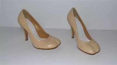 $800 Maison Margiela Split Toe Beige Pumps Size 36 • $375